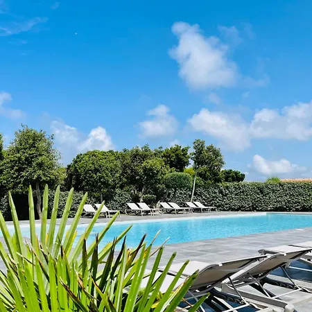 Location 3 A Nepita Piscine Bonifacio * Bonifacio (Corsica)